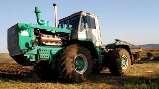 Пашем на Тракторе Т-150К с плугом ПЛН-5-35 /Moldova