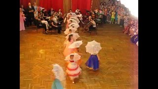 выпускной бал 4 класс Николаев танец с зонтиками