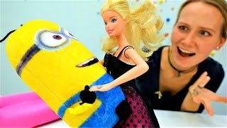 Игрушки для девочек: принцесса Барби учится танцевать.