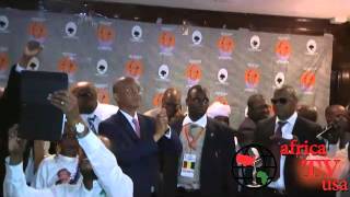 Ambiance a l'arrivee de Cellou Dalein Diallo dans la salle a New York