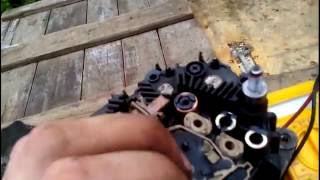 не горит лампа зарядки      Hyundai Getz  нет зарядки.