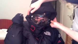 Parkasite Putting on the Eco Mask [Total Enclosure ]