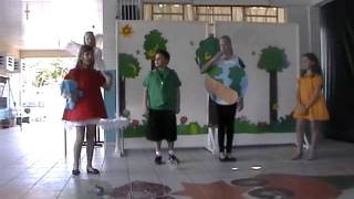 Teatro do dia da Família na Escola