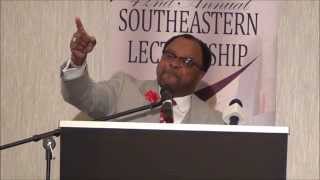 Terry Wallace - Hide Behind The Mountain (S.E. Lectureship 2015)