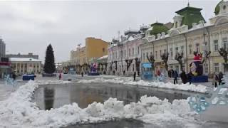 Заливка катка на центральной площади Вольска