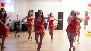 Зажигательный танец "Сальса Нью-Йорк" от "Dancing Queens" для любимых художников Башкирии!