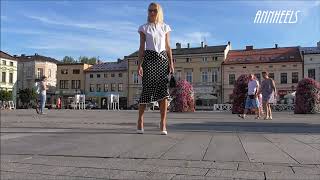 ANIA - a black and white walk