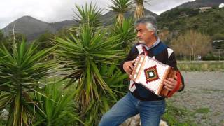 "Il Fazzolettino" - Giovanni e i suoi organetti ( Fisarmonica Diatonica)