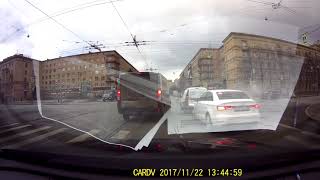 ДТП на перекрестке Стачек/Трефолева