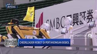 Robot Cheerleader Hiasi Pertandingan Bisbol
