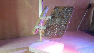 Сделай сам. Очень удобная подставка для пайки. Третья рука. Экономим 10$