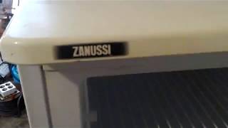 Холодильник постоянно работает и не отключается  Zanussi