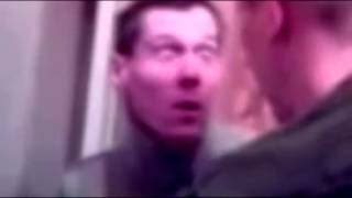 Ты что дурак чтоли Дверь мне запили !