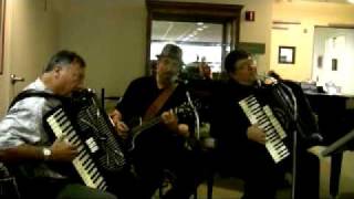 Trio Davide - "O Sole Mio" - [OFFICIAL VIDEO]