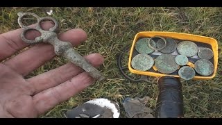 поиск кладов  на болоте