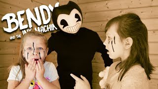 БЕНДИ И ЧЕРНИЛЬНАЯ МАШИНА В РЕАЛЬНОЙ ЖИЗНИ! МЫ СЛУЧАЙНО ЕГО ВЫЗВАЛИ! СТАР VS BENDY! Funny video