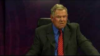 Jarðskjálfti á Hrafnaþingi -Earthquake shakes talk show host