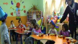 ana sınıfı yemek duası ederken