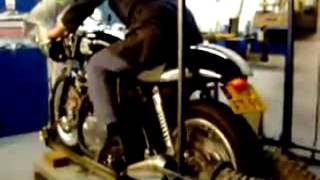 Triumph Thruxton 904