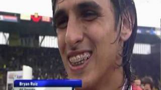 Bryan Ruiz Singing Come On Twente