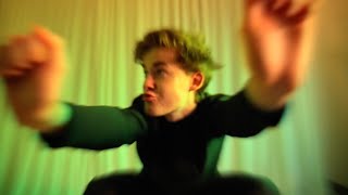 Majo Seman - Legs Like Chicken  ( Official Music Video )