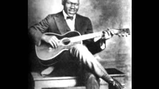 Blind Lemon Jefferson - See That My Grave Is Kept Clean