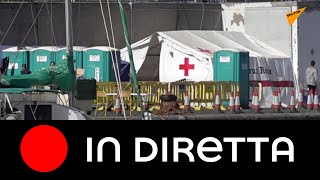 Spagna, migranti arrivano al porto di Arguineguin