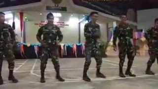 Amazing Dancing Soldiers- Philippine Army
