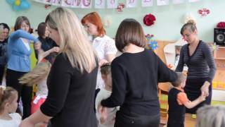 8 березня в садочку - танок "Мамо"