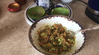 Салат из авокадо с морковкой