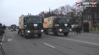 Латвия)) отвечает парадом войск России