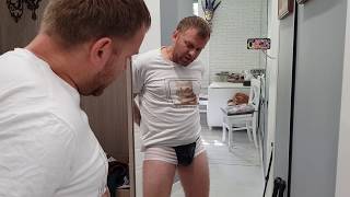 СТРИНГИ . Мужчина в ТРУСАХ