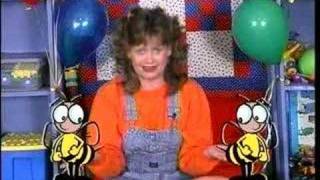 Baby Bumble Bee Finger Play