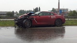 Суровый уральский тест-драйв спорткара «Ниссан GT-R» закончился в отбойнике
