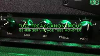 Behringer Vintage Tube Monster VTM999 Bass Demo