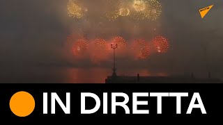 Fuochi d'artificio per la Giornata della Marina Militare russa