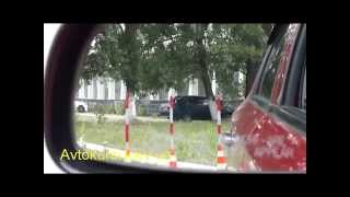 Параллельная парковка на автомобиле задним ходом.