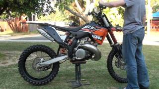2010 KTM 250SX Start up - Freestyle motocross