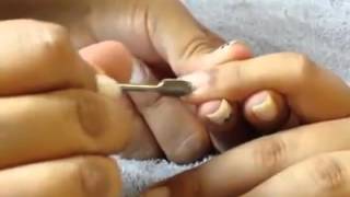 COMO TIRAR A CUTÍCULA COM A CURETA
