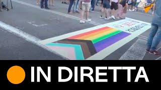 Barcellona: catalani marciano contro la #LGBT-fobia