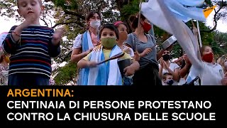Argentina: centinaia di persone protestano contro la chiusura delle scuole
