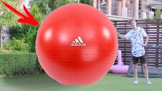 ФУТБОЛЬНЫЙ ЧЕЛЛЕНДЖ С ОГРОМНЫМ МЯЧОМ / С ЖЕСТОКИМ НАКАЗАНИЕМ