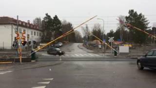 Plattformsbommar och Järnvägsövergång Gåshaga / Swedish level crossings
