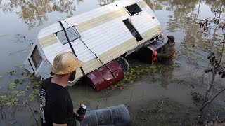 CARAVAN HOUSEBOAT CHALLENGE - Sick Puppy 4X4