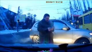 Учебное авто, злой инструктор, и ублюдок на джипе