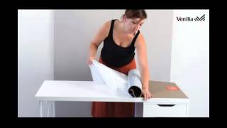 Customiser un bureau avec de l'adhésif Venilia texturé
