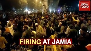 A Fresh Firing Incident Reported Outside Gate Of Jamia Univ | Watch