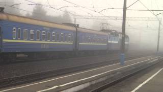 Скорый поезд №4 "Киев" Киев-Москва. Отправление поезда. Калуга-2. The train Kiev-Moscow