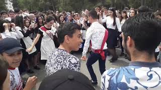 Последний звонок 2019  Чеченская Лезгинка  Atakishiev