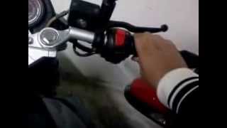forma correcta para encender una moto full electrica AKT RTX 150
